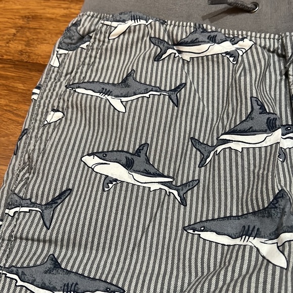 GAP kids elastic waist pull on shark shorts size large (10) NWT - Picture 2 of 6